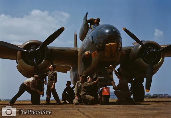 Servicing an A-20 bomber, Langley Field Virginia, 1942 - Click Image to Close