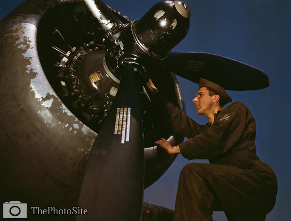 A-20 Bomber, Y1B-17 engine, Virginia 1942 - Click Image to Close