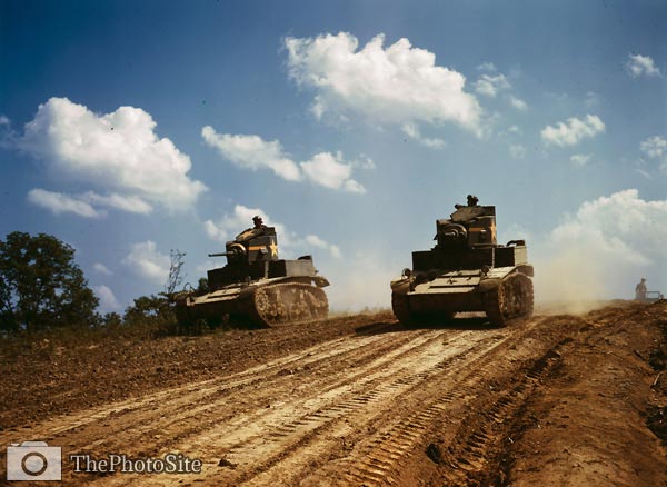 Us Army Armor Center, light tanks in military training - Click Image to Close