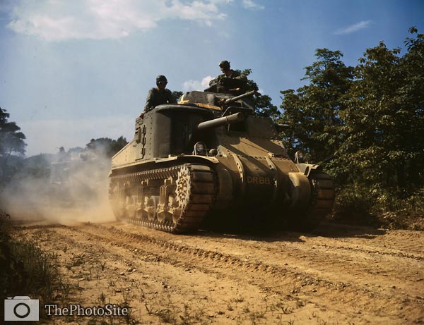 M-3 tanks on the move, Fort Knox Kentucky 1942 - Click Image to Close