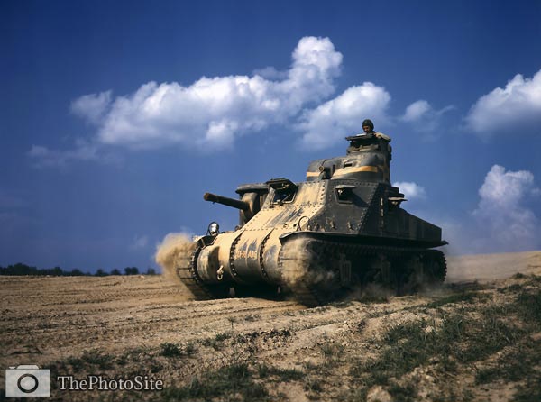M-3 tanks in action - Click Image to Close