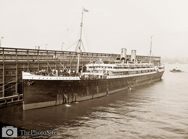 S.S. Bremen steamship, North German Norddeutscher Lloyd Pier - Click Image to Close