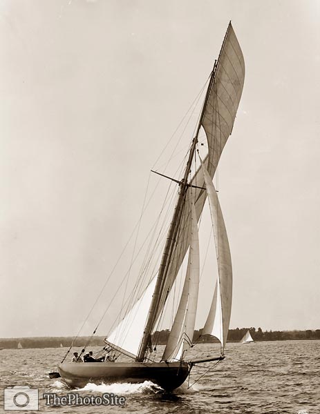 Vencedor Yacht July 5th 1897 - Click Image to Close