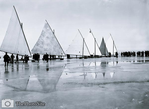 Ice yachting on frozen Lake - Click Image to Close