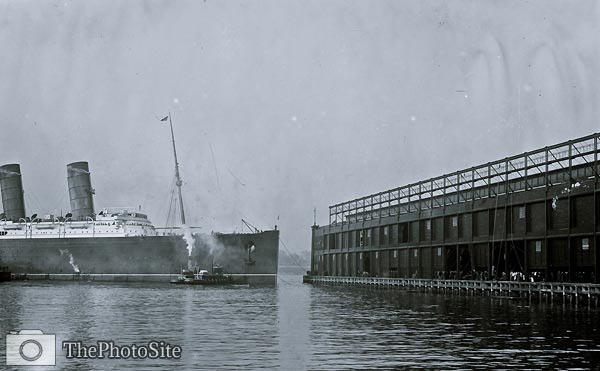 Lusitania ship, Hudson River piers 1908 - Click Image to Close