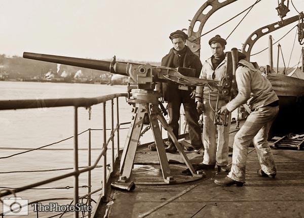 Sighting instrument on deck of French ship Amiral Aube - Click Image to Close