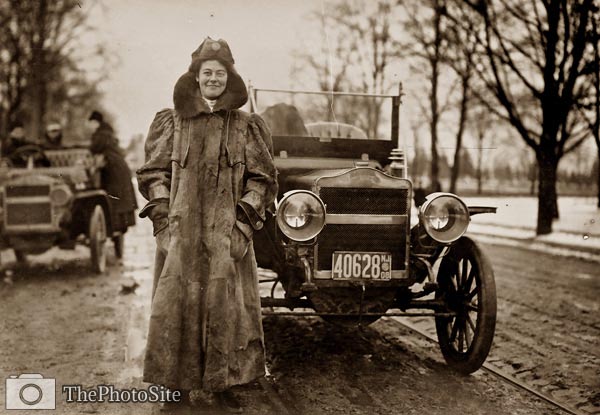 Alice Huyler Ramsey, first woman to drive coast to coast - Click Image to Close