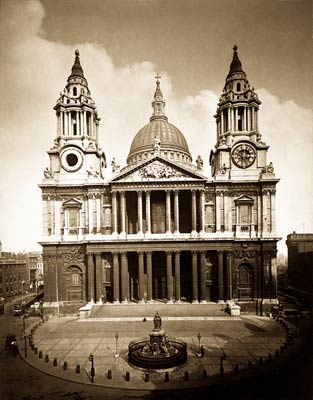 London. St. Paul's Cathedral, West Front