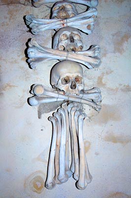Hanging skulls, Church of Bones