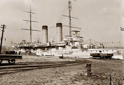 The ship Utrecht of Holland, at pier 1909
